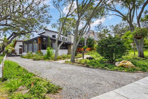 961 Victoria Dr, Dunedin, FL, 34698-5701 | Card Image