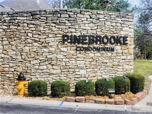 10217 Conser St, Overland Park, KS, 66212-2511 | Card Image