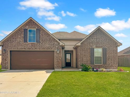 102 Saint Major St, Youngsville, LA, 70592-6774 | Card Image
