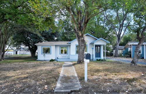 717 S Laurel Ave, Luling, TX, 78648-3303 | Card Image