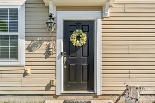 8211 Viewpoint Ln, Cornelius, NC, 28031-8246 | Card Image