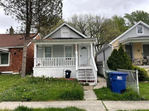 986 Bridge Ave, House with 3 bedrooms, 2 bathrooms and 1 parking in Windsor ON | Card Image