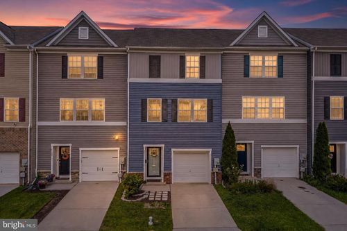 289 Magellan Dr, MARTINSBURG, WV, 25404-4006 | Card Image
