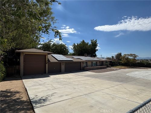14705 Mandan Rd, Apple Valley, CA, 92307-5146 | Card Image