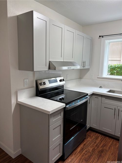 apt-a-1645-A Kamehameha Iv Rd, Honolulu, HI, 96819-2696 | Card Image