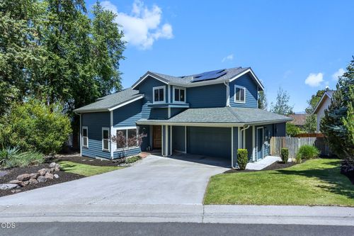 2486 Sw Valleyview Drive Sw, Redmond, OR, 97756 | Card Image
