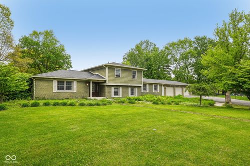 8836 Briarclift Rd, Indianapolis, IN, 46256-2202 | Card Image