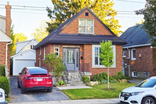 38 Kipling Rd, Hamilton, ON, L8S3X3 | Card Image