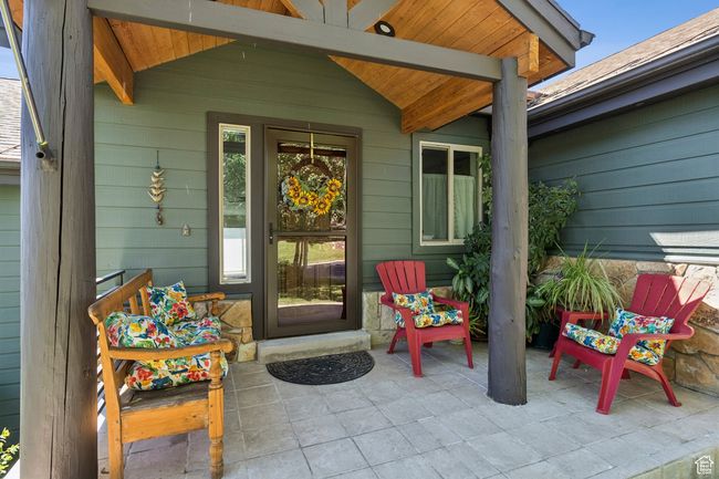 View of covered porch | Image 36