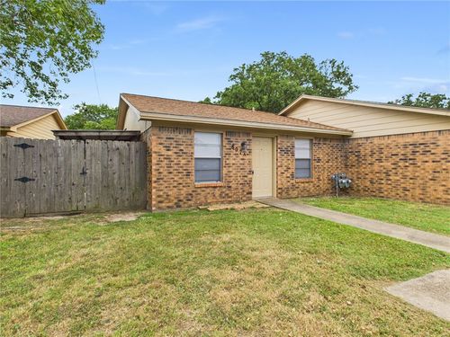 807 Frio Cir, Bryan, TX, 77801-2813 | Card Image