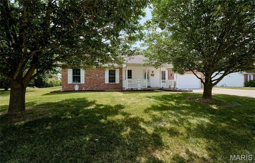 4605 Fountain Brook Dr, Waterloo, IL, 62298-2772 | Card Image