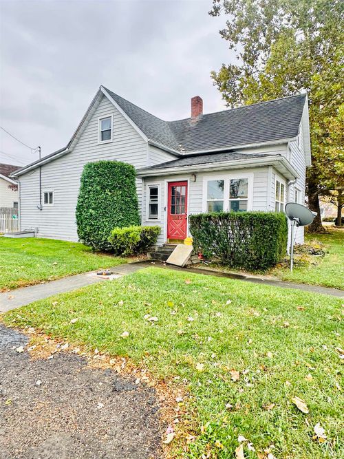 9013 W Arch St, Yorktown, IN, 47396-1301 | Card Image