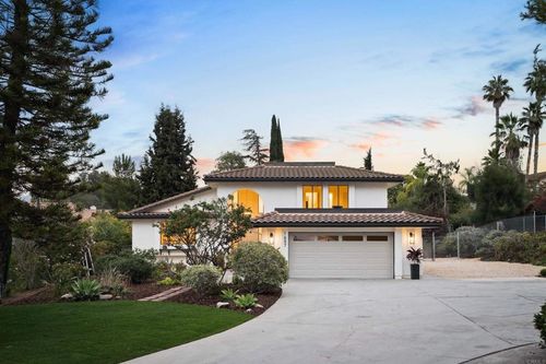 1657 Foothill Dr, Vista, CA, 92084-4711 | Card Image