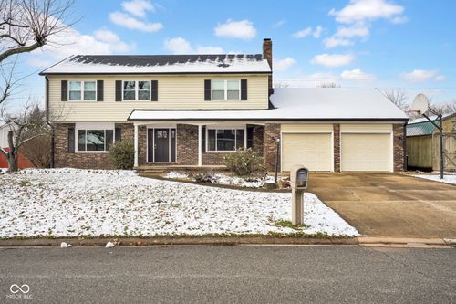 595 Camelot Dr, Seymour, IN, 47274-1921 | Card Image