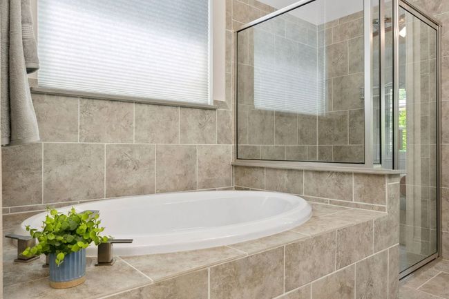 The deep soaking tub is perfect for relaxation! | Image 24