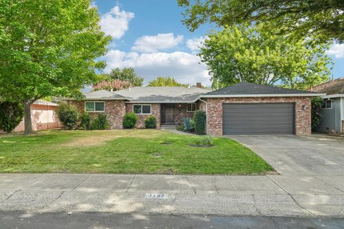 1157 35th Ave, Sacramento, CA, 95822-2437 | Card Image