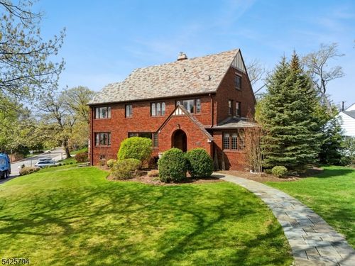 2 Overhill Rd, South Orange, NJ, 07079-1020 | Card Image