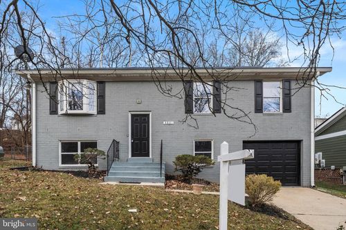 4801 Iverson Pl, TEMPLE HILLS, MD, 20748-5713 | Card Image