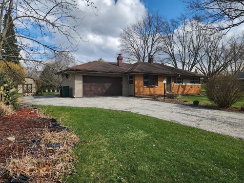 W156N5104 Arbor Vitae Ct, Menomonee Falls, WI, 53051-6602 | Card Image
