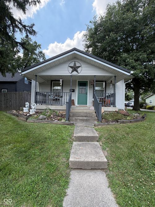 618 State St, Greenfield, IN, 46140-1402 | Card Image
