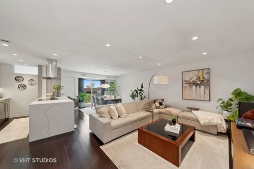 607-3700 Capri Unit 607 Court, Glenview, IL, 60025 | Card Image