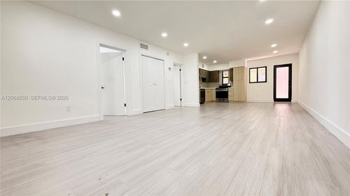 2-609 Lenox Ave, Miami Beach, FL, 33139-5916 | Card Image