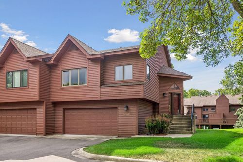 12526 Parkwood Dr, Burnsville, MN, 55337-2990 | Card Image