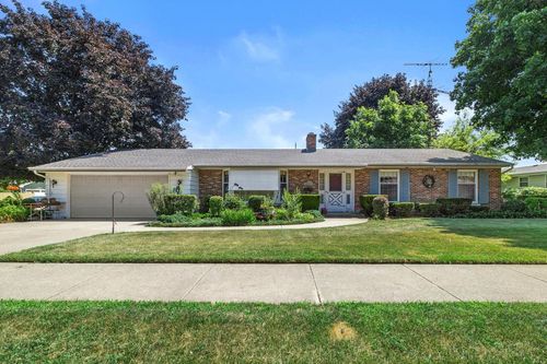 8107 17th Avenue, Kenosha, WI, 53143 | Card Image