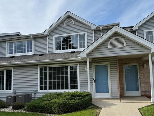 e-10320 W Whitnall Edge Circle, Franklin, WI, 53132 | Card Image