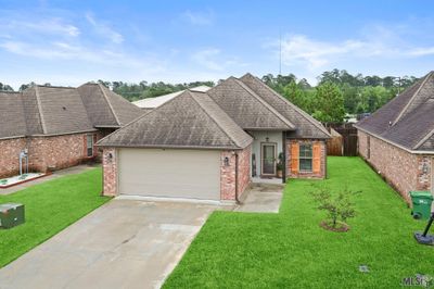 28326 Lake Borgne Ave, House other with 3 bedrooms, 2 bathrooms and null parking in Livingston LA | Image 2