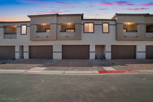 237 Walsh Peak Ave, Henderson, NV, 89015-7677 | Card Image