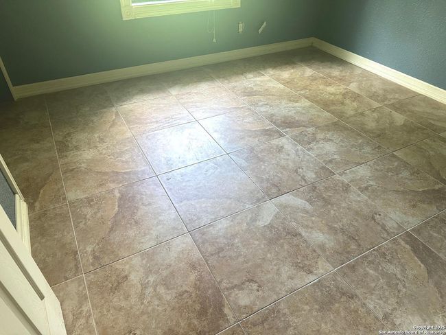 5230 Swann Ln, House other with 3 bedrooms, 1 bathrooms and null parking in Kirby TX | Image 11