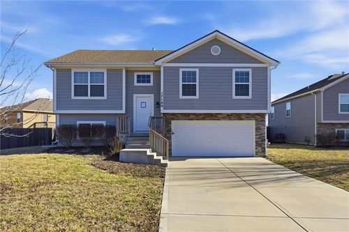 17189 S Pratt St, Gardner, KS, 66030-7847 | Card Image