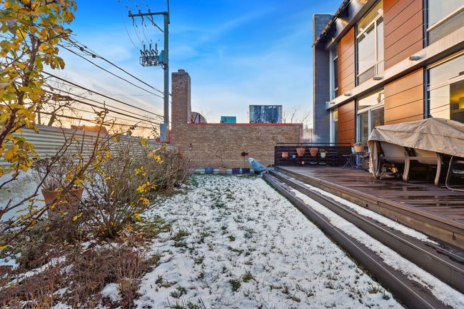 UNIT-2S - 2041 W Roscoe St, Condo with 3 bedrooms, 2 bathrooms and 1 parking in CHICAGO IL | Image 33