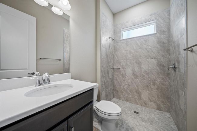 Main bathroom | Image 42