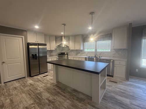 641 Woodland Rd, Hohenwald, TN, 38462 | Card Image