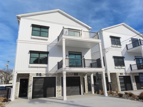 37 S Annapolis Ave, Atlantic City, NJ, 08401-5927 | Card Image