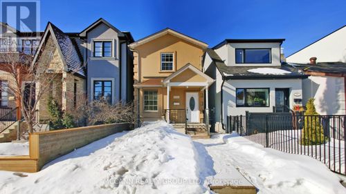 274 Boon Ave, York, ON, M6E3Z9 | Card Image