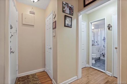 13729 81st St, Howard Beach, NY, 11414-1119 | Card Image