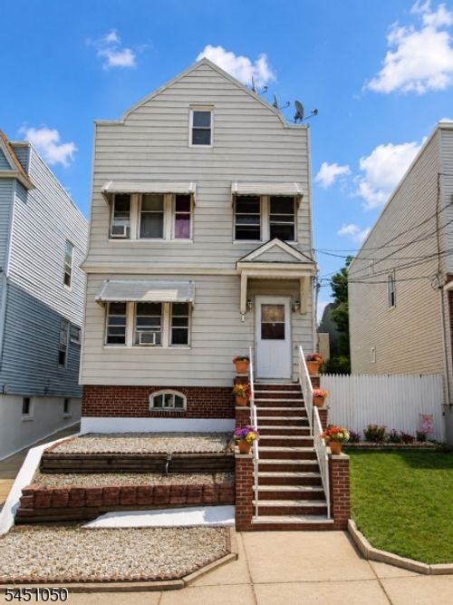 266 Columbia Ave, Jersey City, NJ, 07307-3902 | Card Image