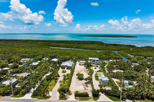 77340 Overseas Hwy, Islamorada, FL, 33036-3900 | Card Image