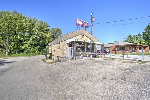755 S Franklin St, Decatur, IL, 62521-2641 | Card Image