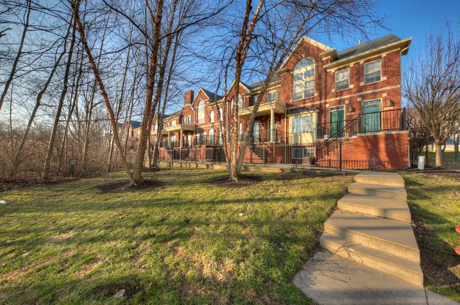 56 - 621 Village Lane, Condo with 2 bedrooms, 3 bathrooms and null parking in Milford Village MI | Image 5