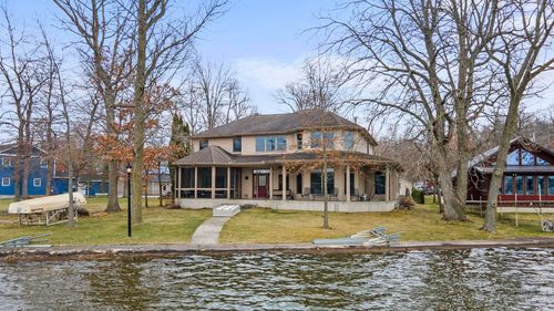 580 Lakeside Dr, Rome City, IN, 46784-9600 | Card Image