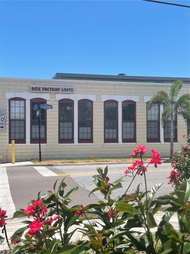 UNIT-27 - 2001 E 2 Nd Ave, Condo with 1 bedrooms, 2 bathrooms and null parking in TAMPA FL | Image 49