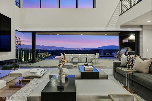 807 Magnum Cliff Ct, Henderson, NV, 89012-7310 | Card Image