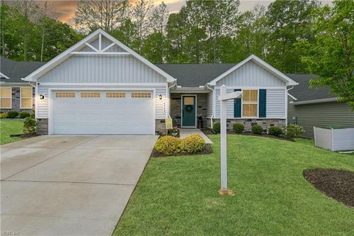 6964 Motley Landing Dr, Gloucester, VA, 23061-4470 | Card Image