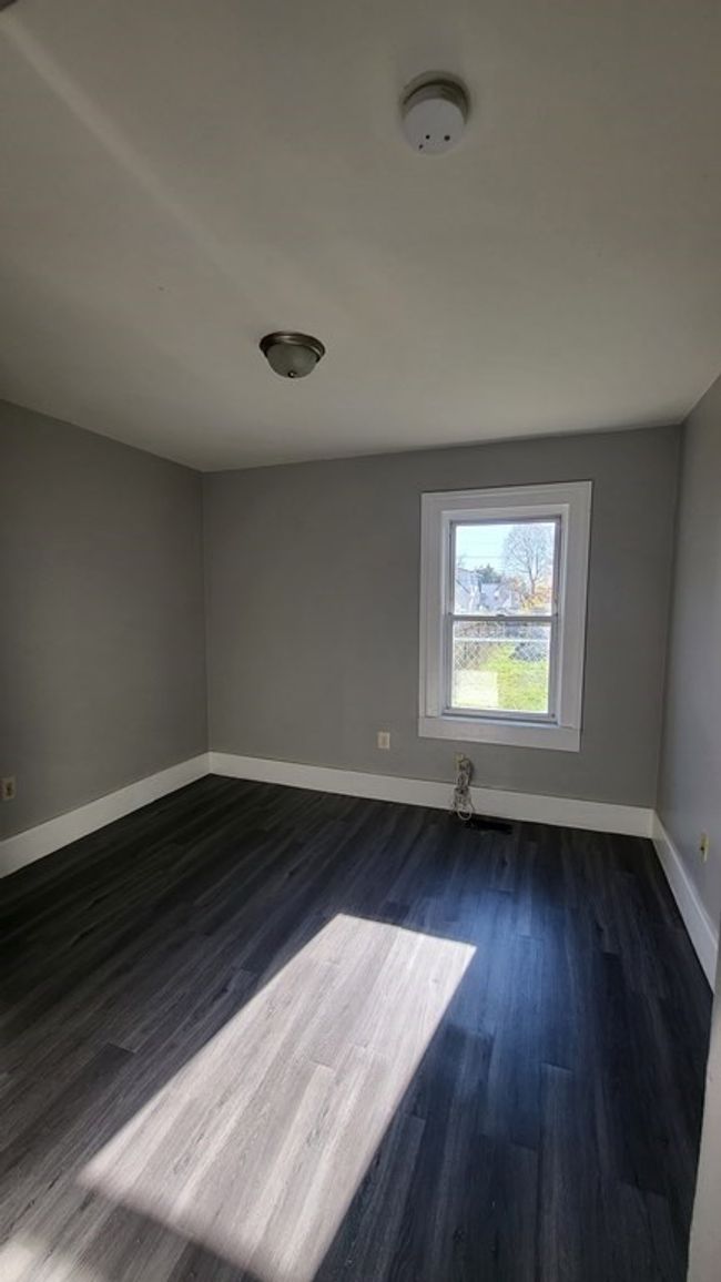 APT-1 - 130 Mount Washington St, Condo with 3 bedrooms, 1 bathrooms and 2 parking in Lowell MA | Image 9