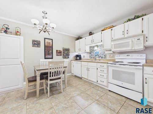 203-3712 S Terry Ave Avenue, Sioux Falls, SD, 57106 | Card Image