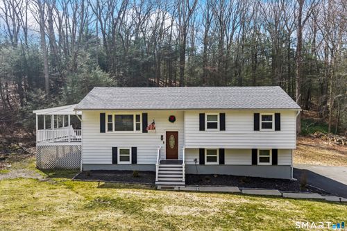 17 Valley Field Rd S, Sandy Hook, CT, 06482-1093 | Card Image